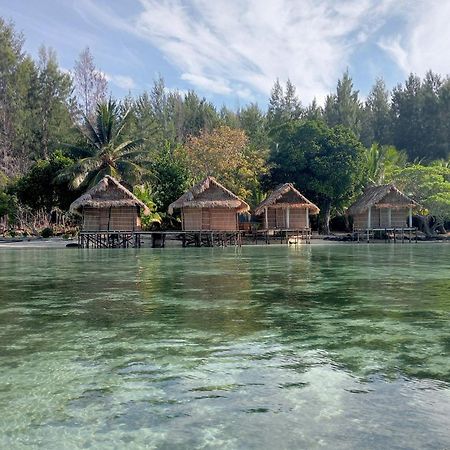 Coco Huts Guest House Waisai Luaran gambar