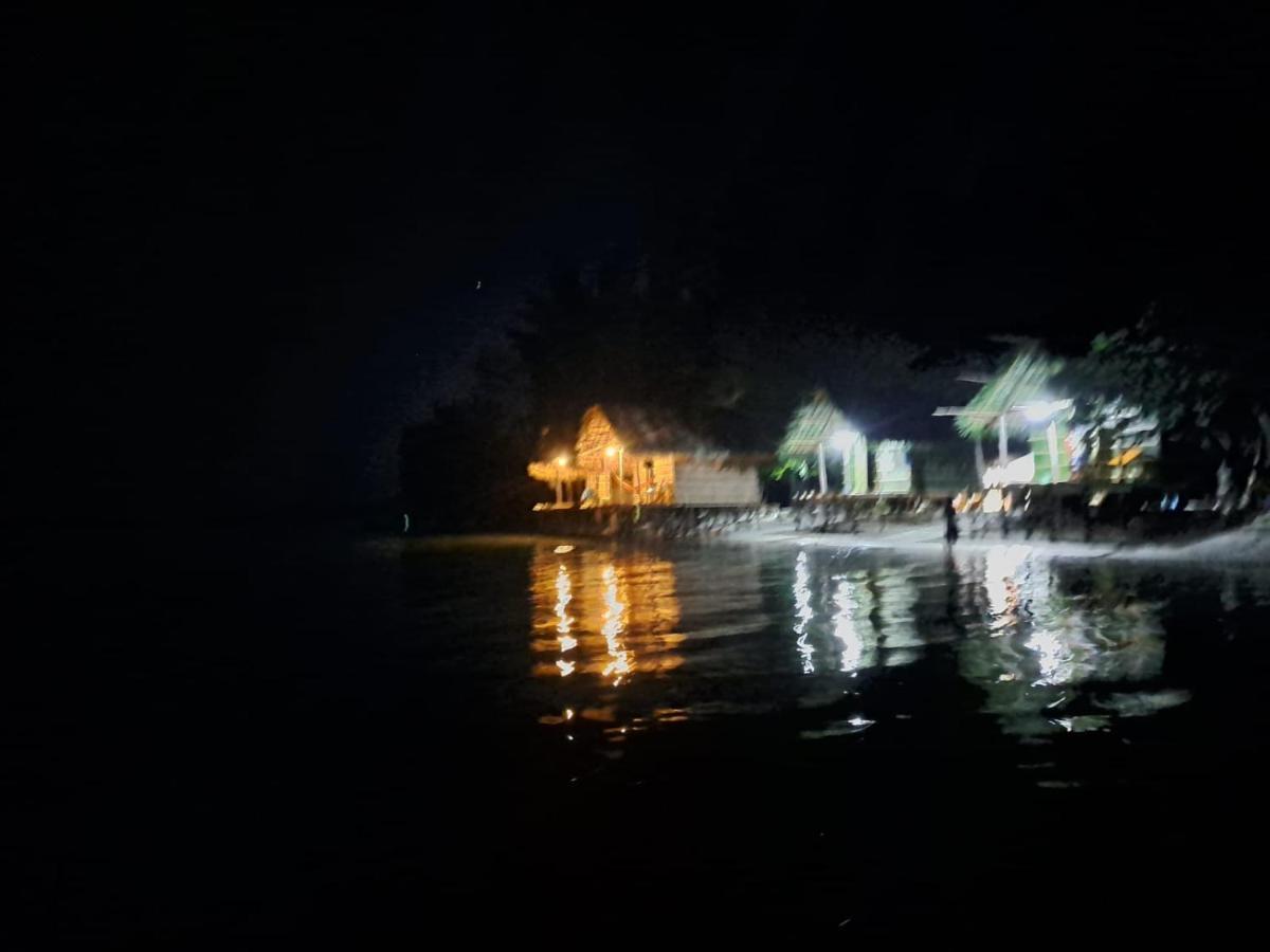 Coco Huts Guest House Waisai Luaran gambar