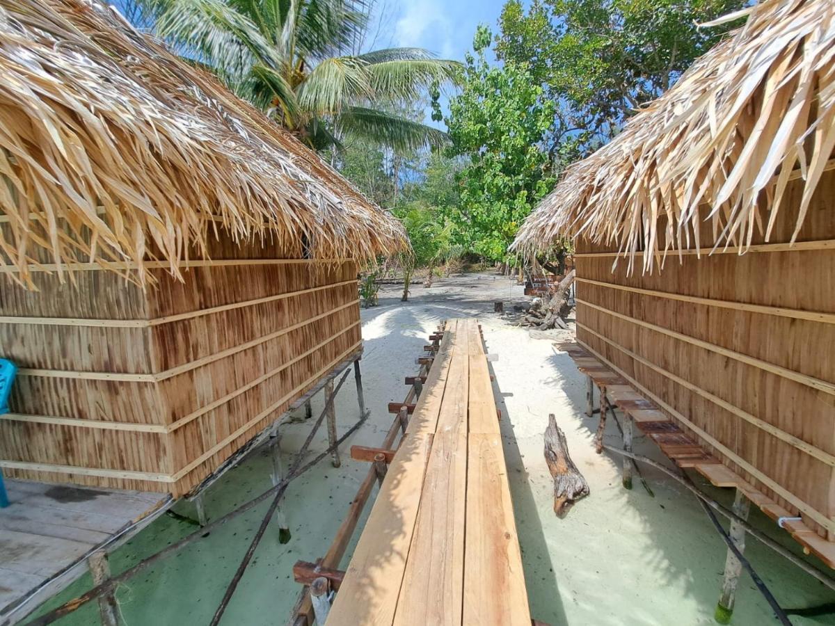 Coco Huts Guest House Waisai Luaran gambar