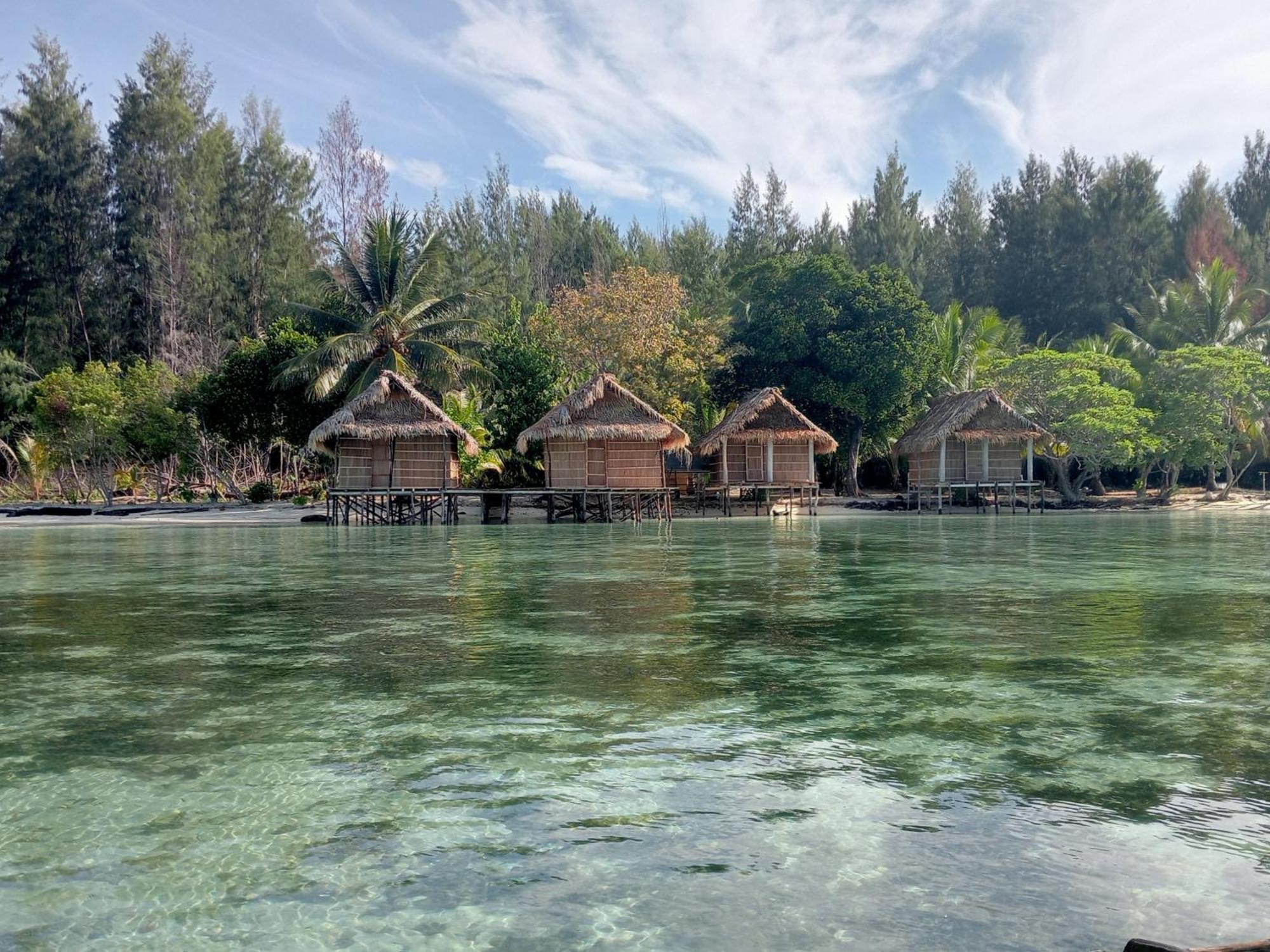 Coco Huts Guest House Waisai Luaran gambar