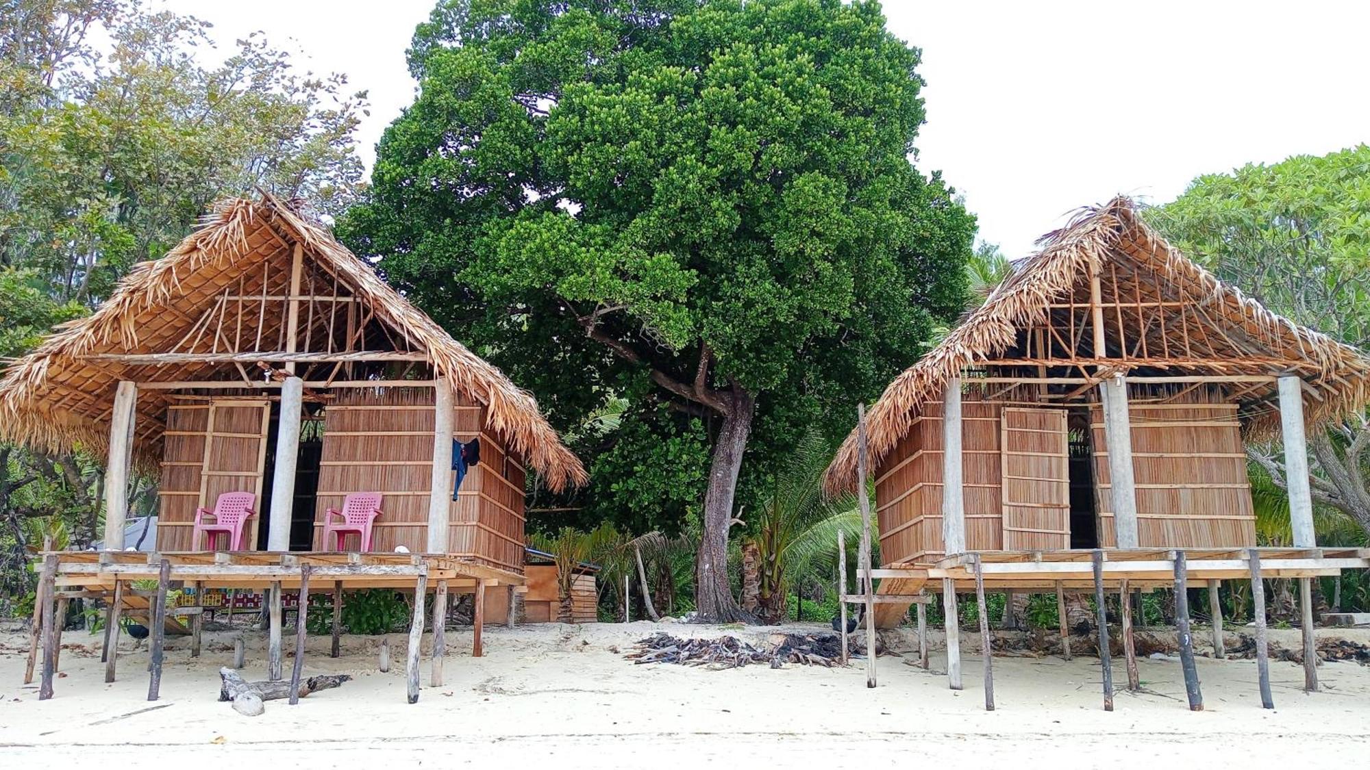 Coco Huts Guest House Waisai Luaran gambar