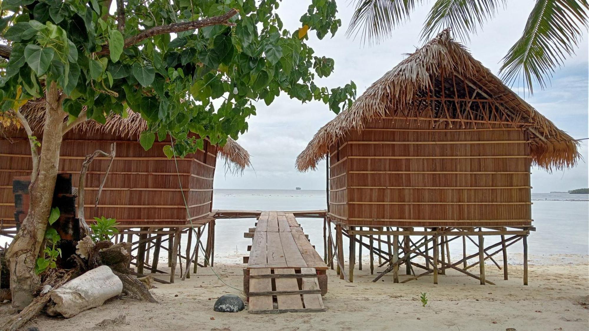 Coco Huts Guest House Waisai Luaran gambar
